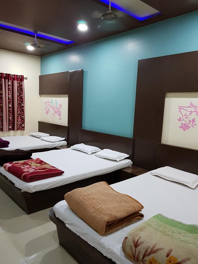 Hotel Shri Radhe Krishna Godarpura Exterior photo